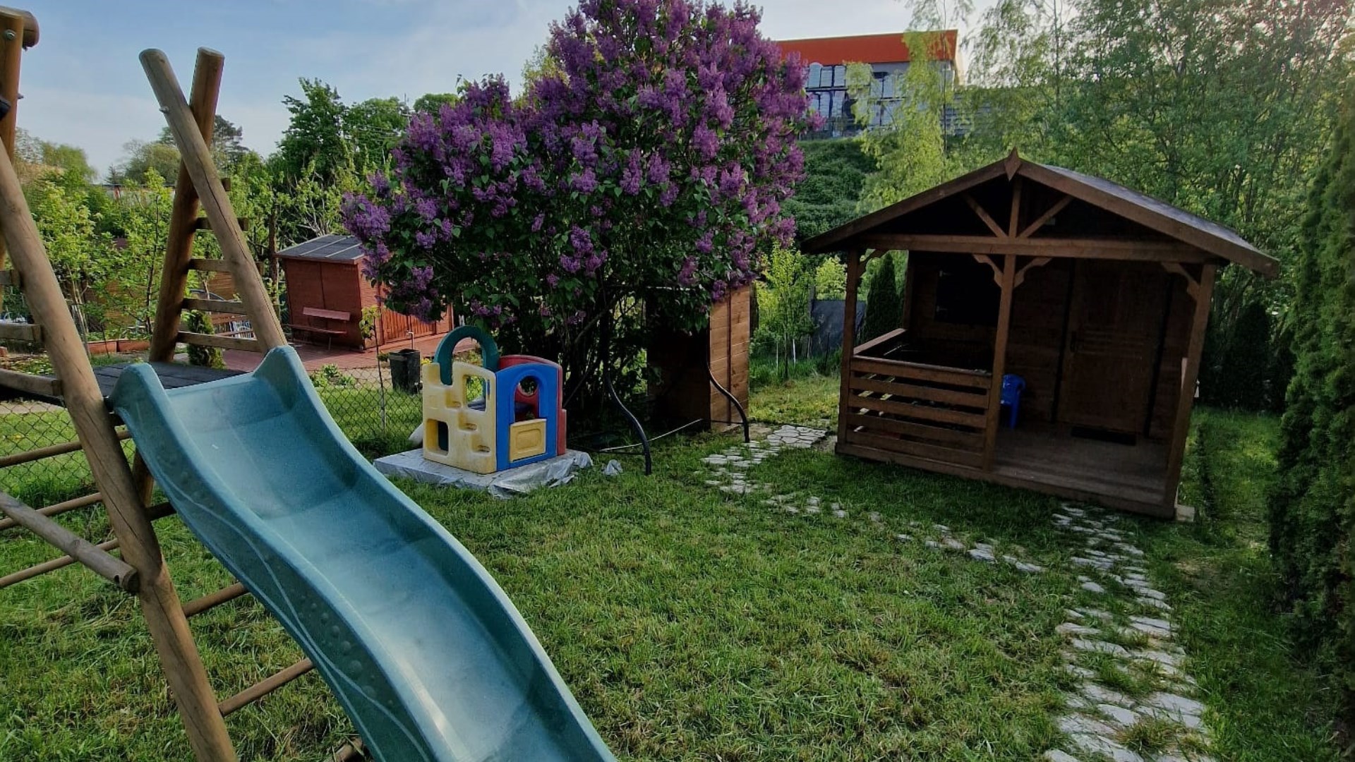 Działka na sprzedaż