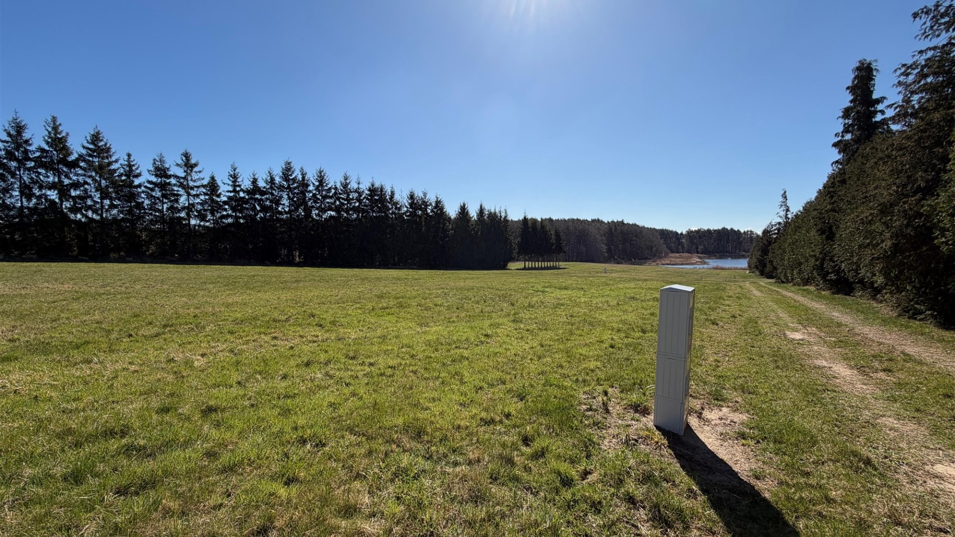 Działka na sprzedaż